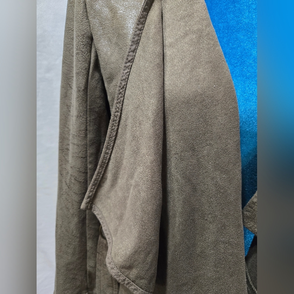 Charlotte Russe Olive Draped Blazer - Picture 4 of 6